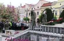 Predstavitelia preovskej posdky na oslavch 72. vroia od ukonenia 2. svetovej vojny